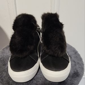 Women Pom Pom Sneakers